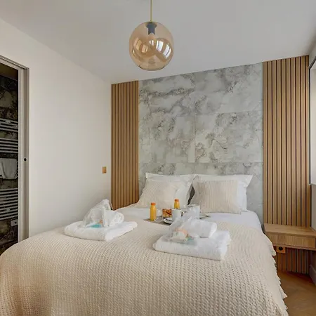 364 Suite Fondary 2 - Superb Apartment In Parigi Esterno foto